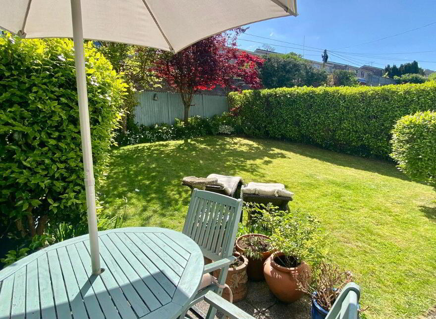 10 Inchvale Drive, Douglas, T12W3X6