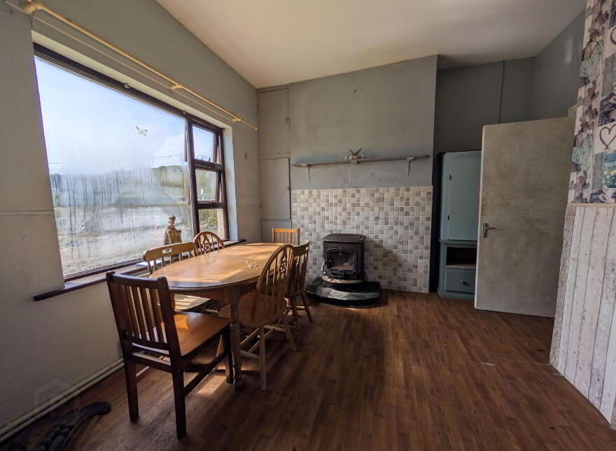 Carrowmore, Killasser, F12VN42