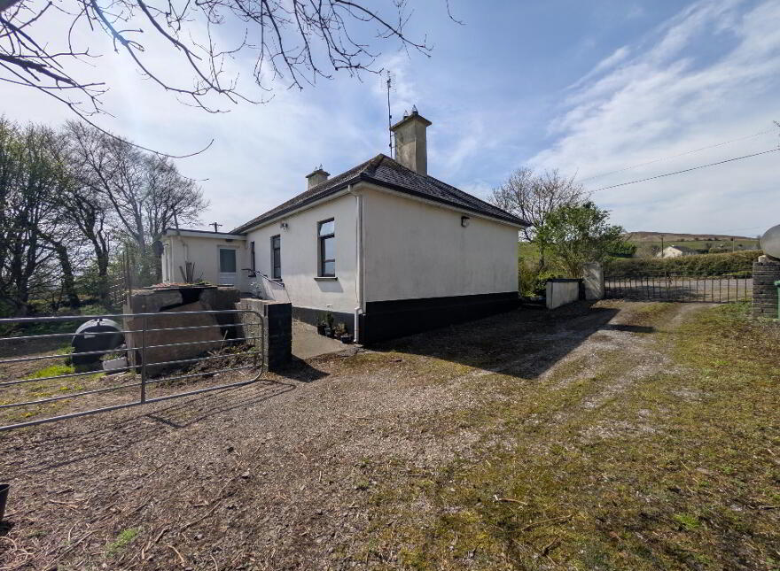 Carrowmore, Killasser, F12VN42