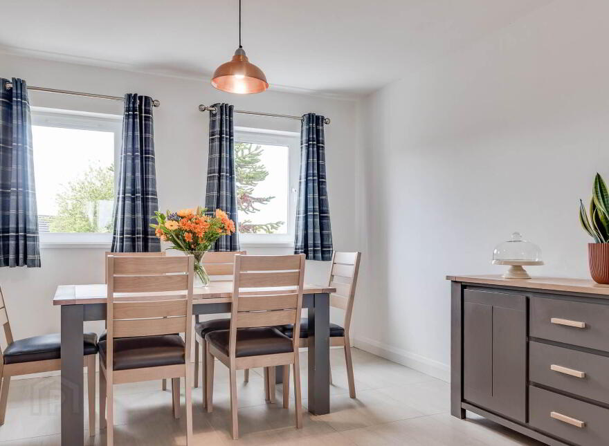 10 Meadowbrook, Islandmagee, Larne, BT40 3UG