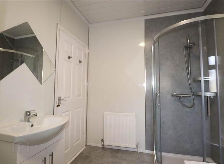 61 Ballynahinch Road, Lisburn, BT27 5EY