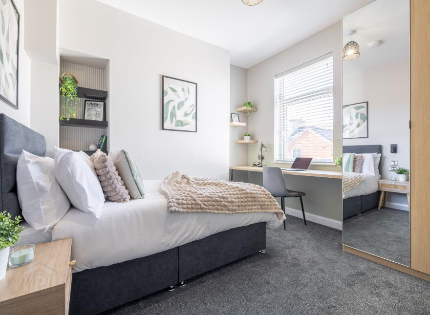 Dunluce Avenue, Belfast, BT9 7AY