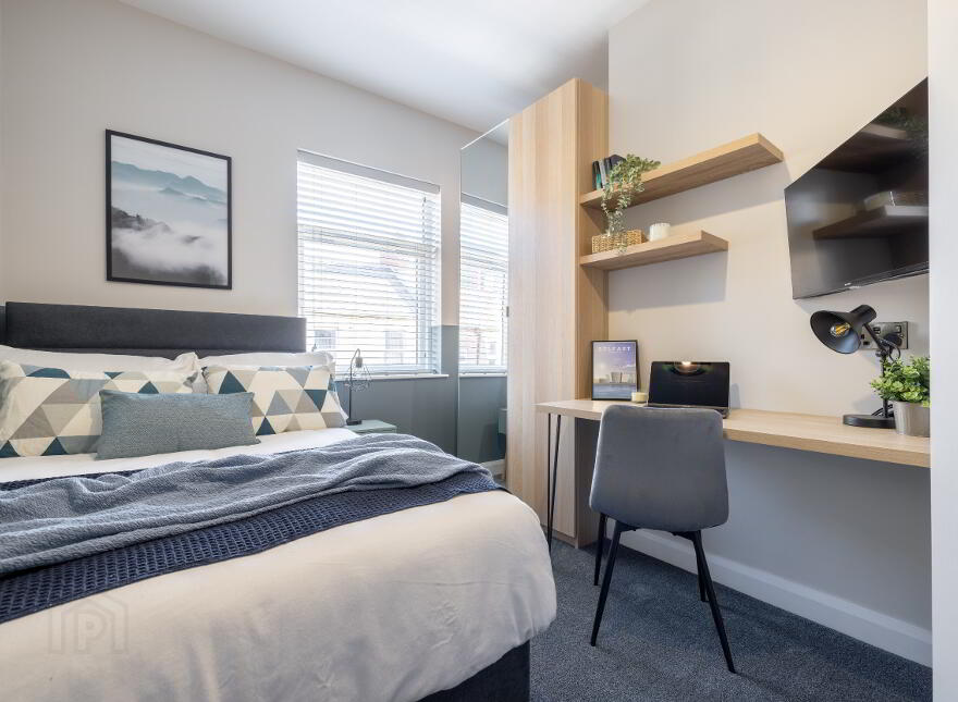 Dunluce Avenue, Belfast, BT9 7AY