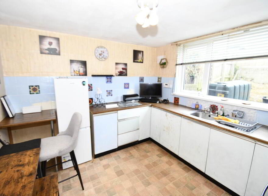6 Corrib Avenue, Lenadoon, Belfast, BT11 9JB