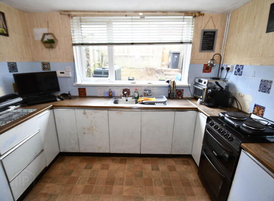 6 Corrib Avenue, Lenadoon, Belfast, BT11 9JB