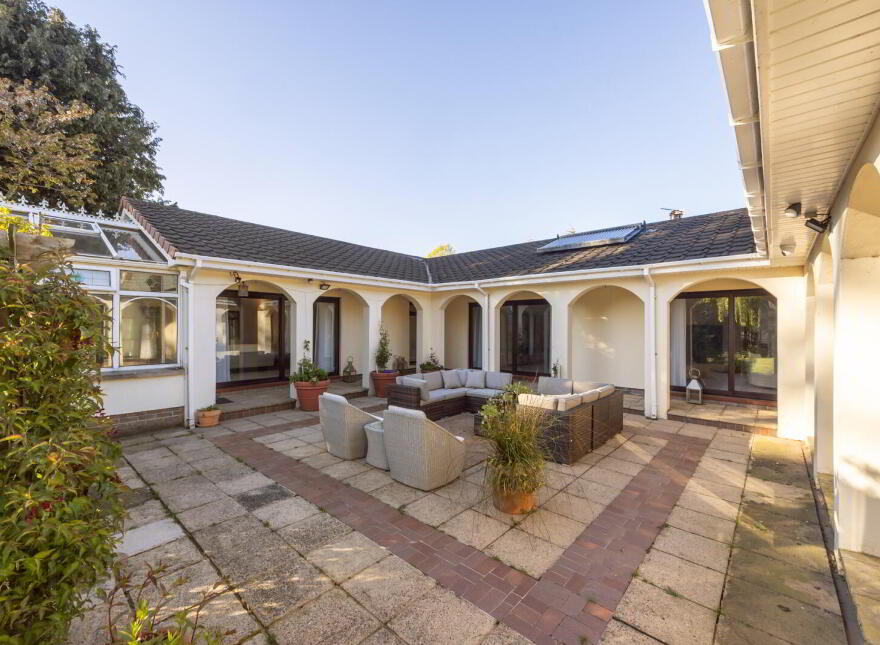 27 Cultra Avenue, Cultra, Holywood, BT18 0AZ