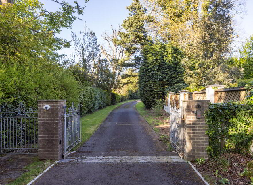 27 Cultra Avenue, Cultra, Holywood, BT18 0AZ