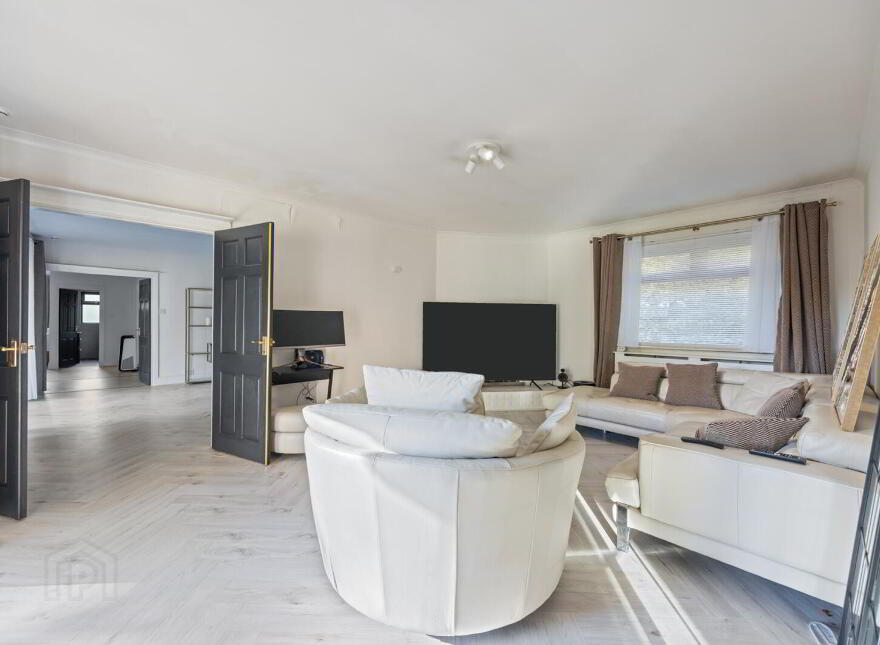27 Cultra Avenue, Cultra, Holywood, BT18 0AZ
