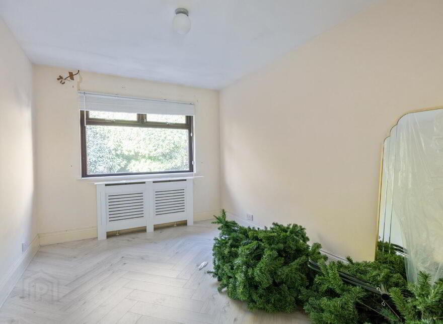 27 Cultra Avenue, Cultra, Holywood, BT18 0AZ