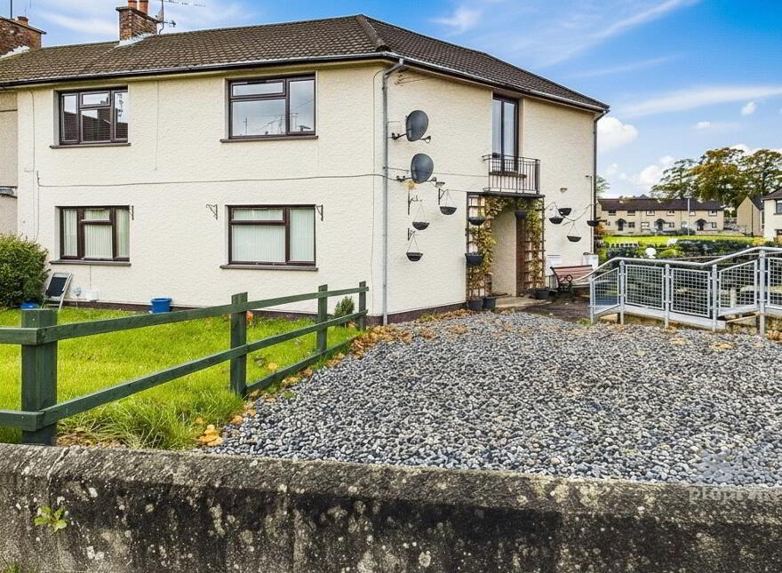 14d Corlea Gardens, Ballymena, BT43 7AR