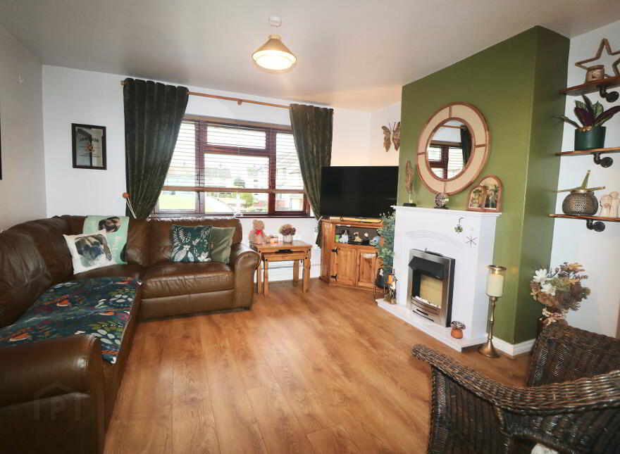 14d Corlea Gardens, Ballymena, BT43 7AR
