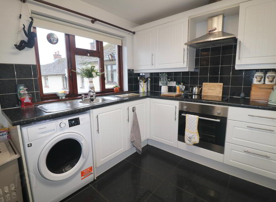 14d Corlea Gardens, Ballymena, BT43 7AR