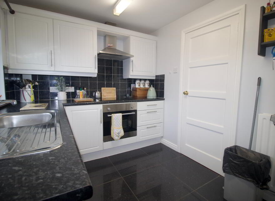 14d Corlea Gardens, Ballymena, BT43 7AR
