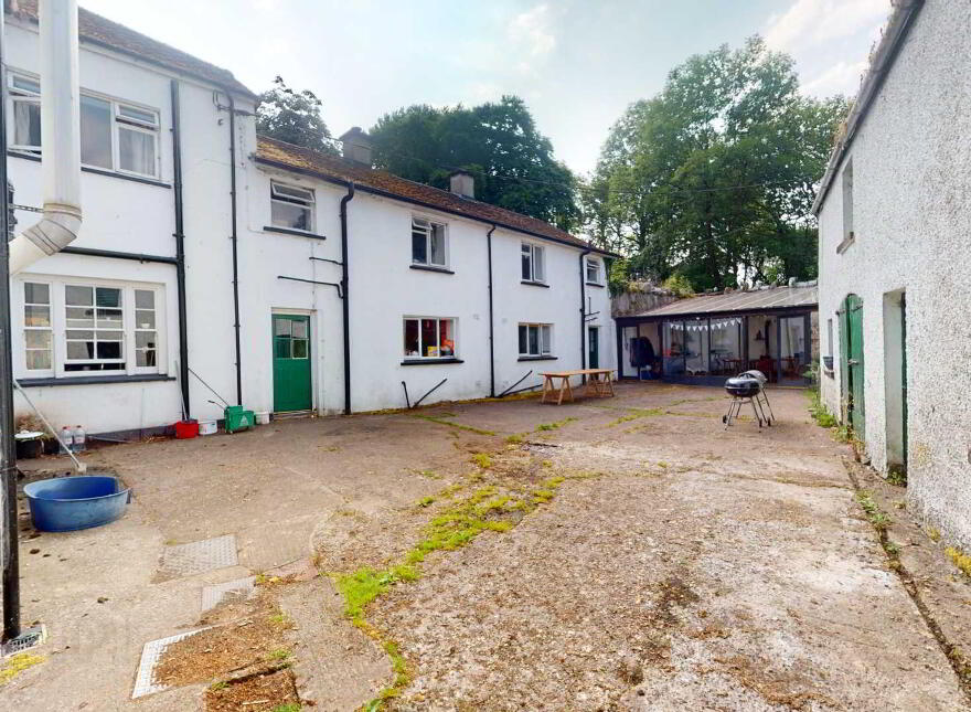 Lawnakilla House, Irvinestown Road, Enniskillen, BT74 6GS