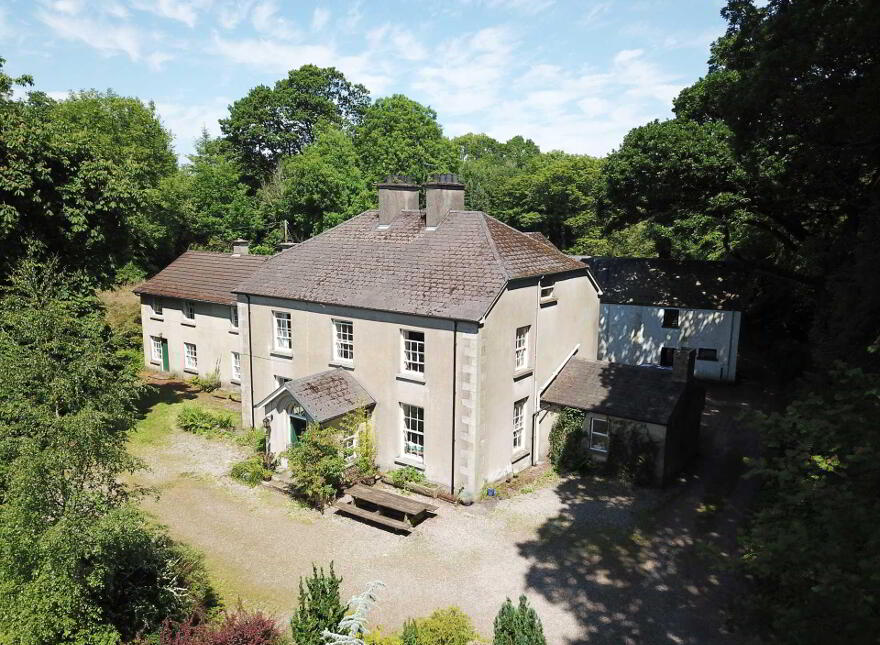 Lawnakilla House, Irvinestown Road, Enniskillen, BT74 6GS