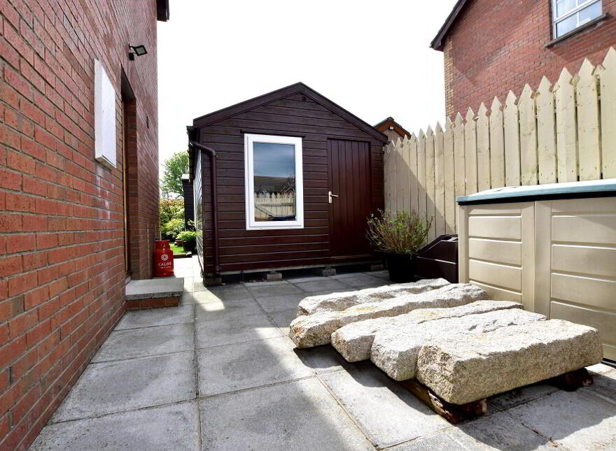 30 Ashcroft Close, Lower Ballinderry, Lisburn, BT28 2AZ