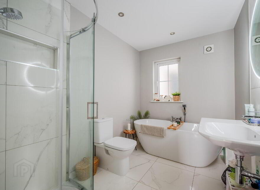 17 Castlehill Wood, Belfast, BT4 3PJ