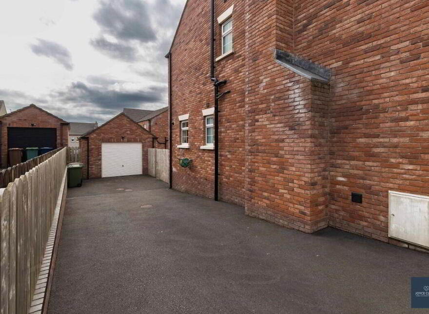 84 Bocombra Hill, Portadown, BT63 5SA
