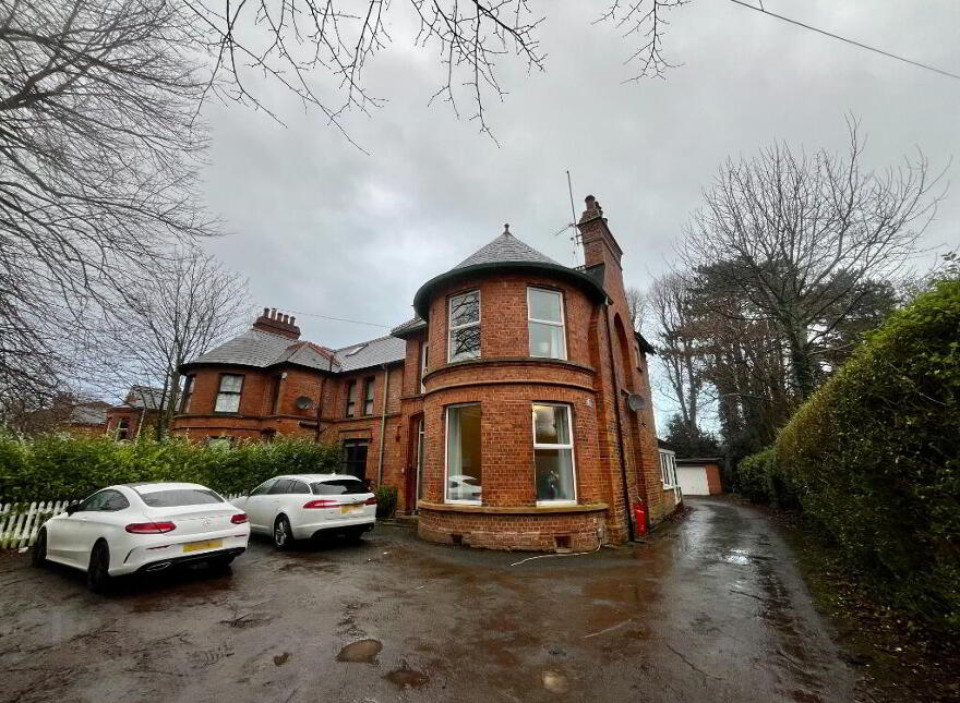 86 Balmoral Avenue, Belfast, BT9 6NY