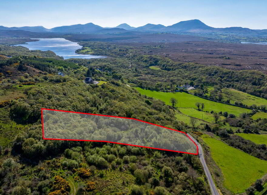 Land, In High Glen, Glenmenagh, Carrigart