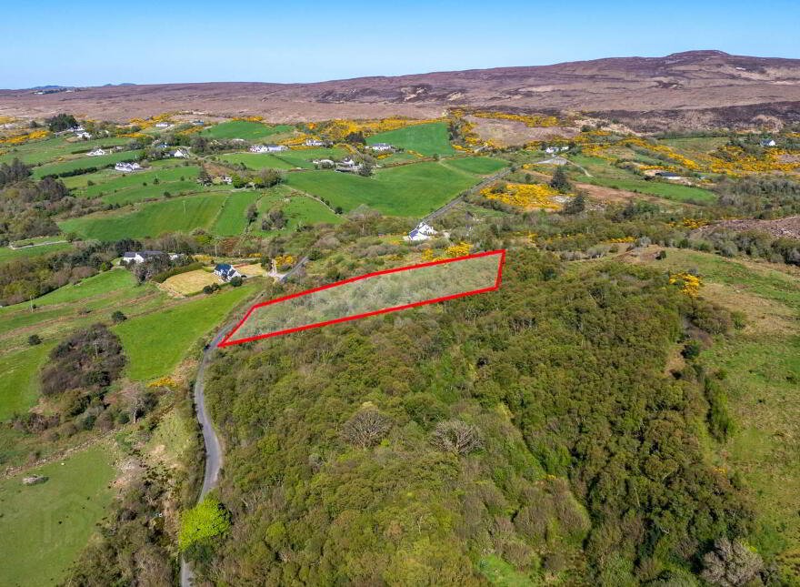 Land, In High Glen, Glenmenagh, Carrigart