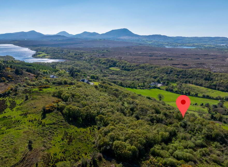 Land, In High Glen, Glenmenagh, Carrigart