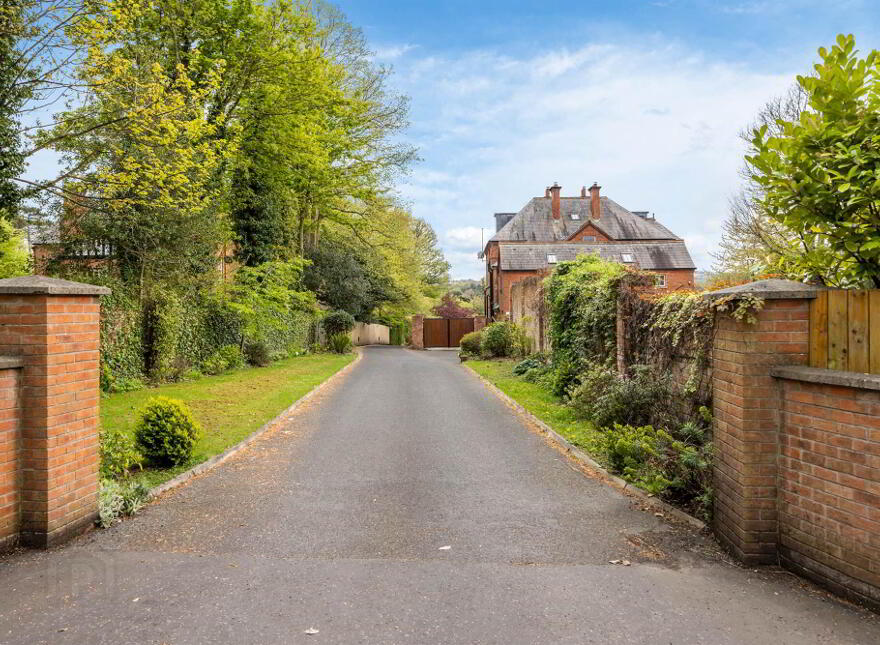 Benburb House, 31 Kings Road, Ballyhackamore, Belfast, BT5 6JG