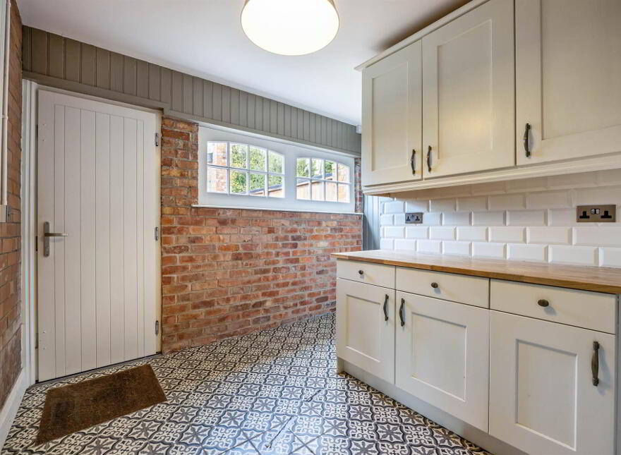 Benburb House, 31 Kings Road, Ballyhackamore, Belfast, BT5 6JG