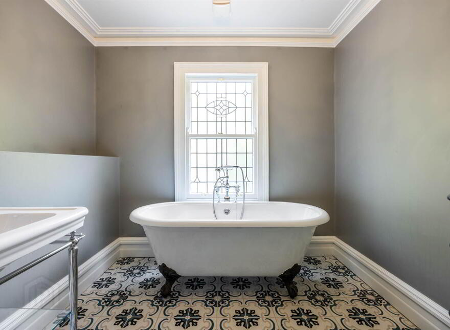 Benburb House, 31 Kings Road, Ballyhackamore, Belfast, BT5 6JG