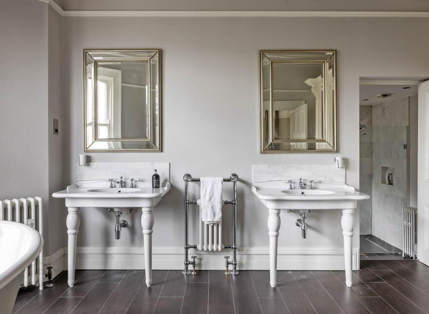Benburb House, 31 Kings Road, Ballyhackamore, Belfast, BT5 6JG