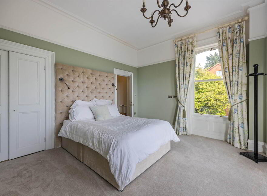 Benburb House, 31 Kings Road, Ballyhackamore, Belfast, BT5 6JG