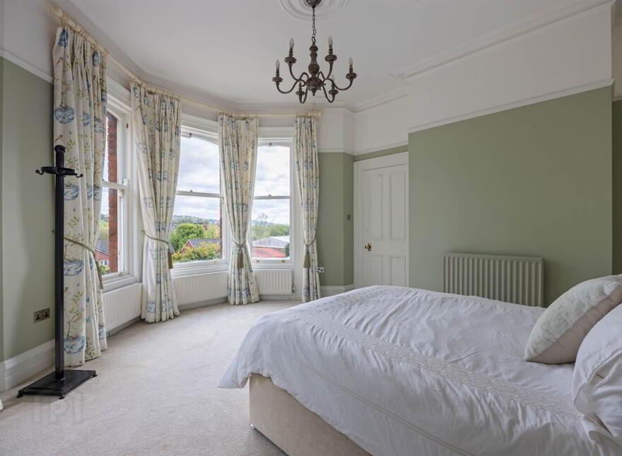 Benburb House, 31 Kings Road, Ballyhackamore, Belfast, BT5 6JG