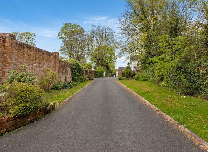 Benburb House, 31 Kings Road, Ballyhackamore, Belfast, BT5 6JG