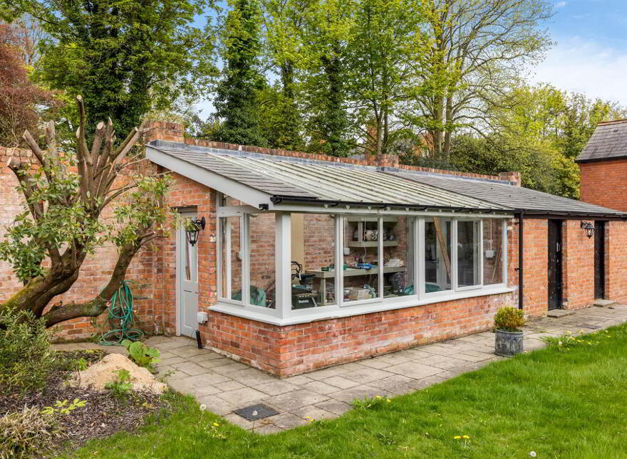 Benburb House, 31 Kings Road, Ballyhackamore, Belfast, BT5 6JG