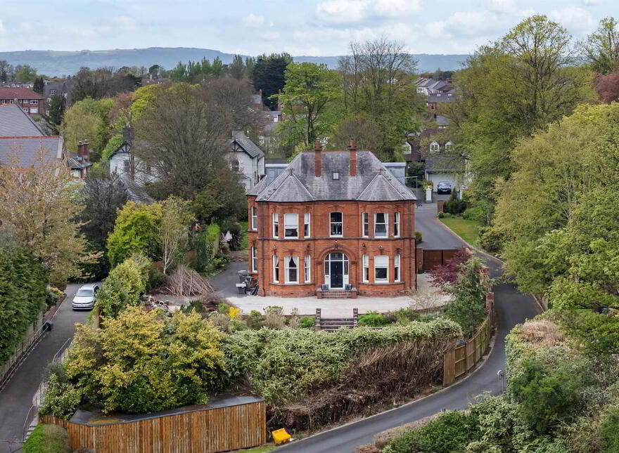 Benburb House, 31 Kings Road, Ballyhackamore, Belfast, BT5 6JG