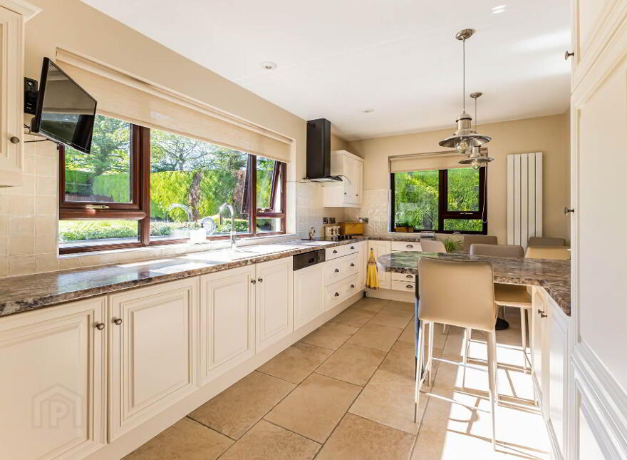 18 Whinney Hill, Lisburn, BT28 3UZ