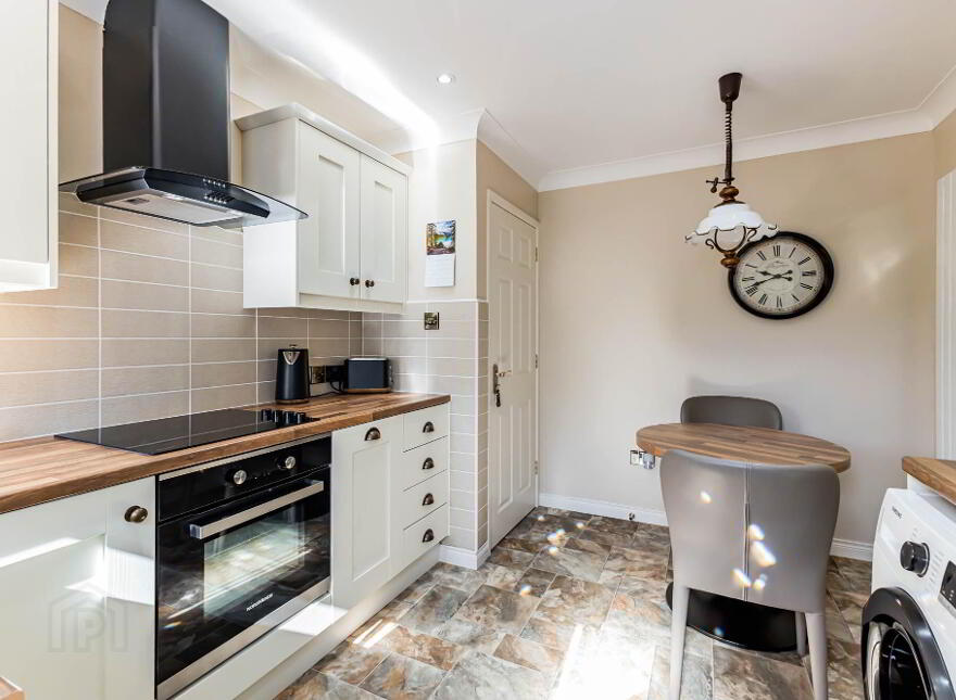 18 Whinney Hill, Lisburn, BT28 3UZ