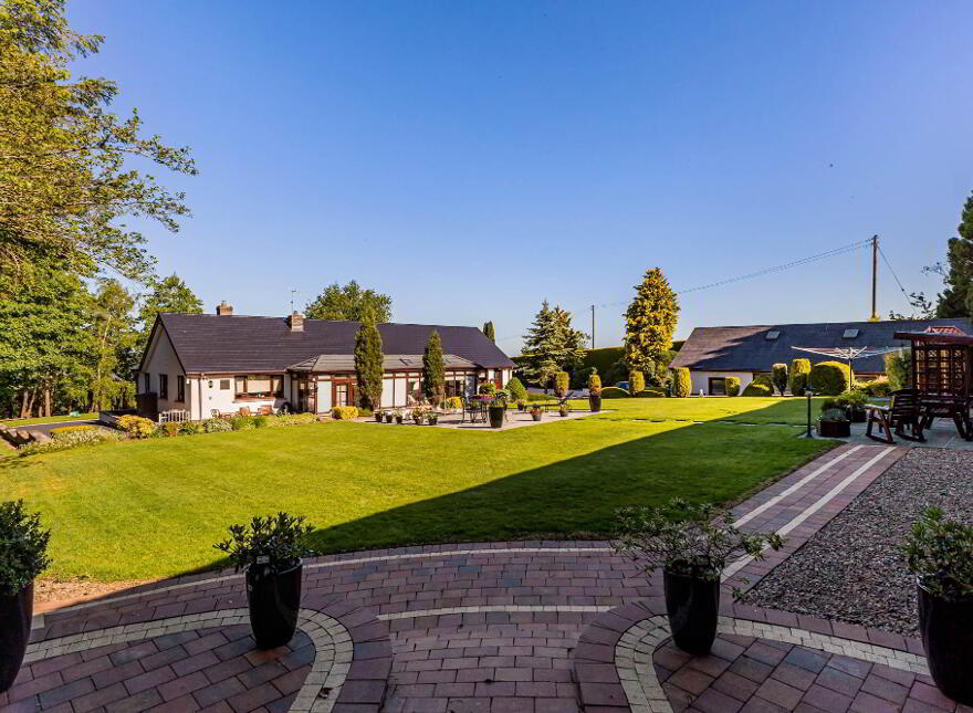 18 Whinney Hill, Lisburn, BT28 3UZ