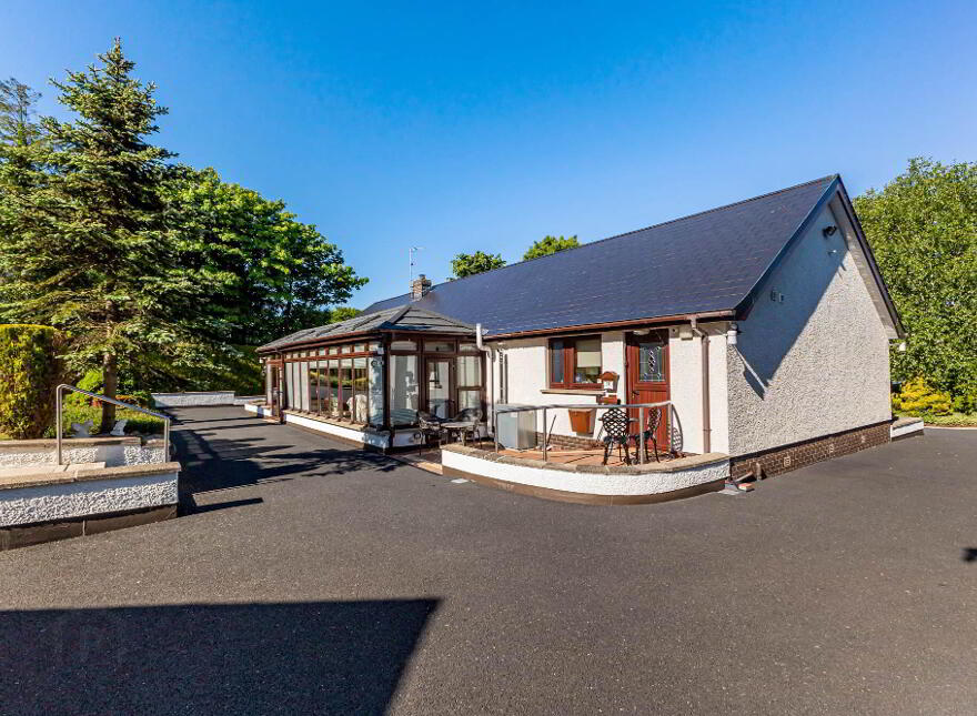 18 Whinney Hill, Lisburn, BT28 3UZ