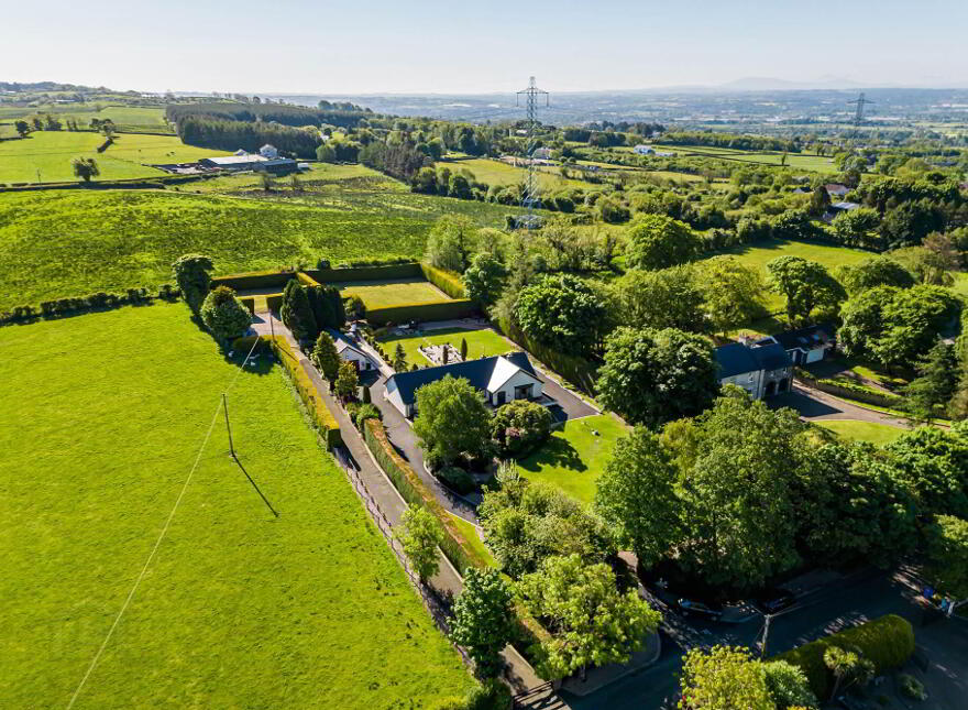 18 Whinney Hill, Lisburn, BT28 3UZ