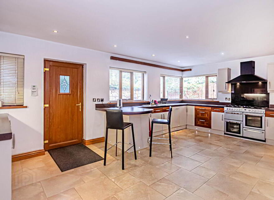 59 Onslow Gardens, Ravenhill, Belfast, BT6 0AQ