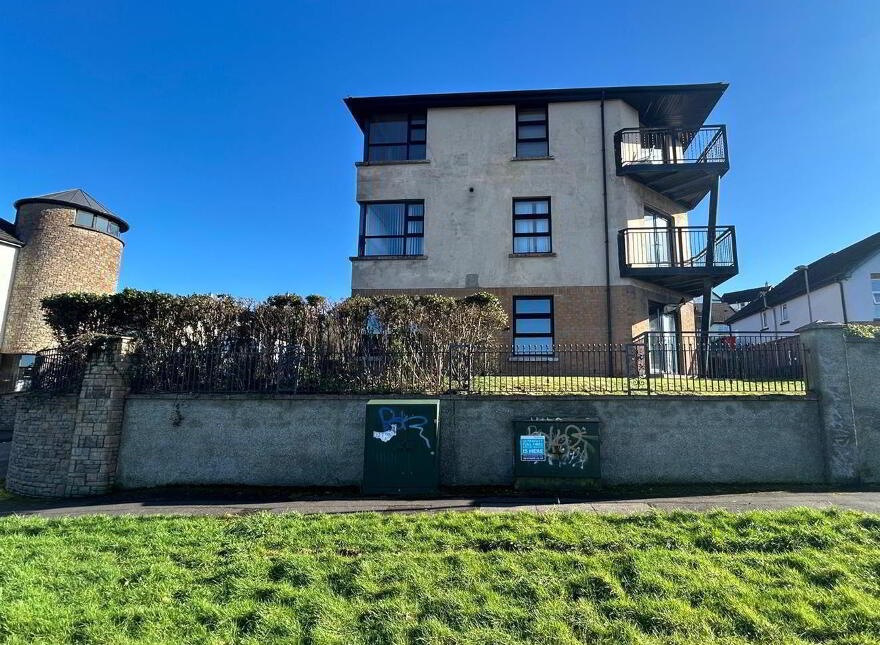 4 Woodside Heights, Derry, BT47 2LQ