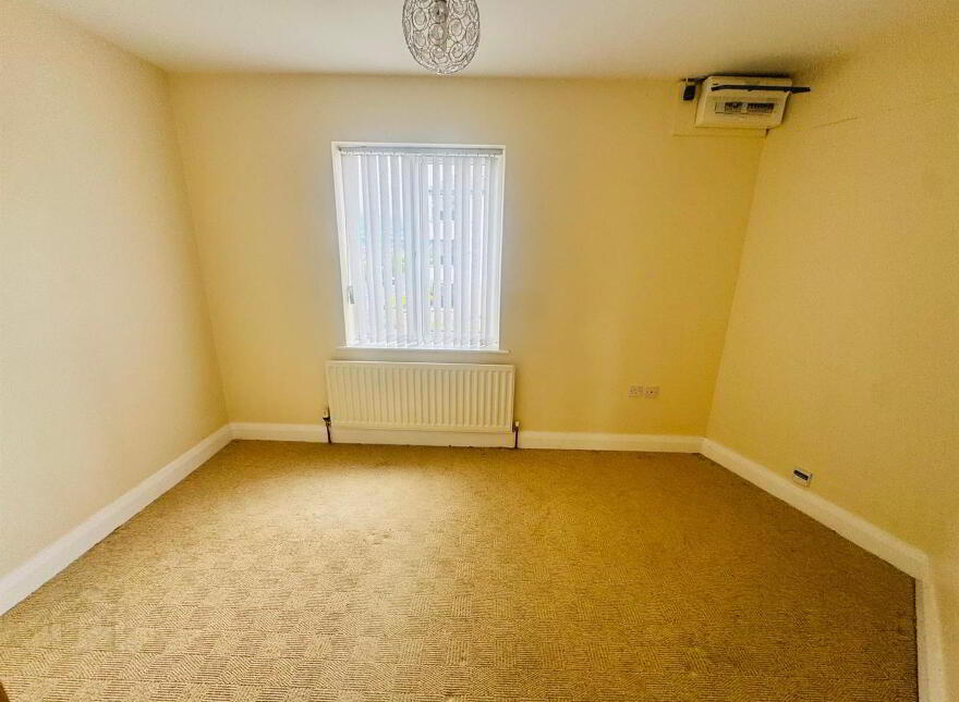 4 Woodside Heights, Derry, BT47 2LQ