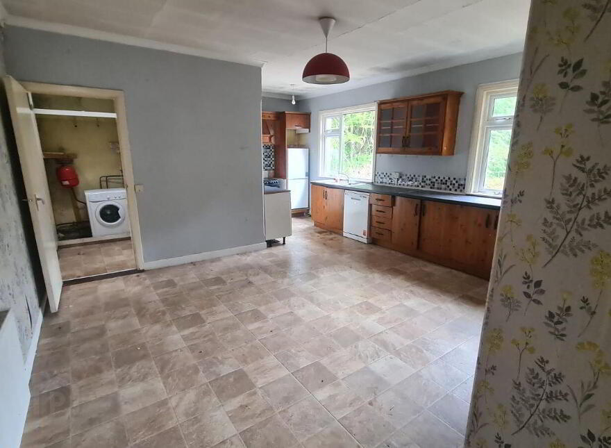 Old Post Office, Minane Bridge Village, Carrigaline, P17V127