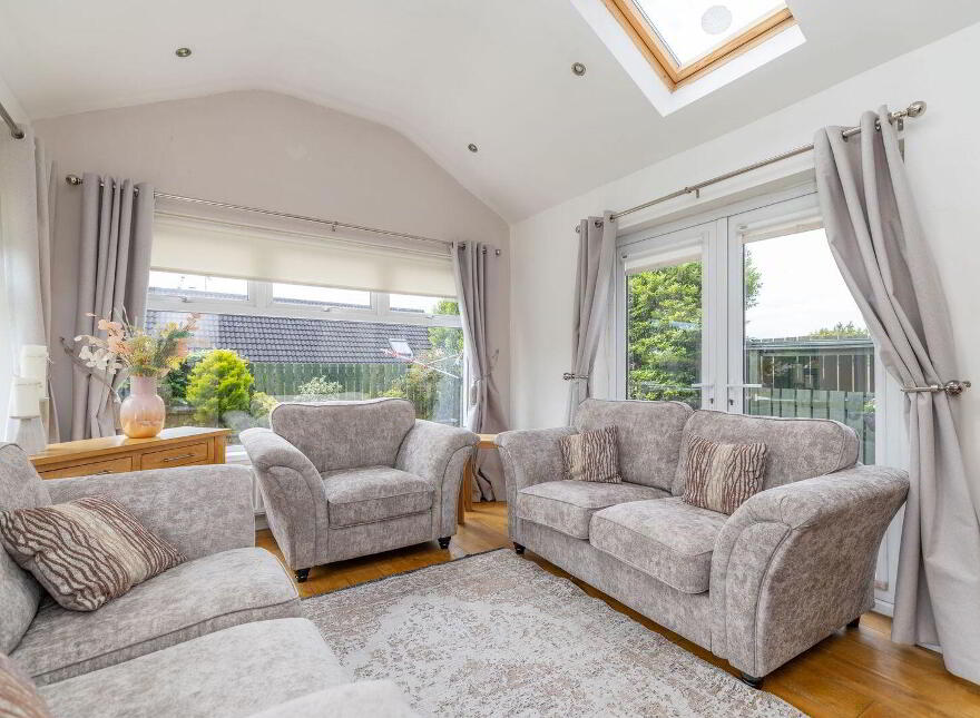 13 Cloughmore View, Warrenpoint, Newry, BT34 3TP