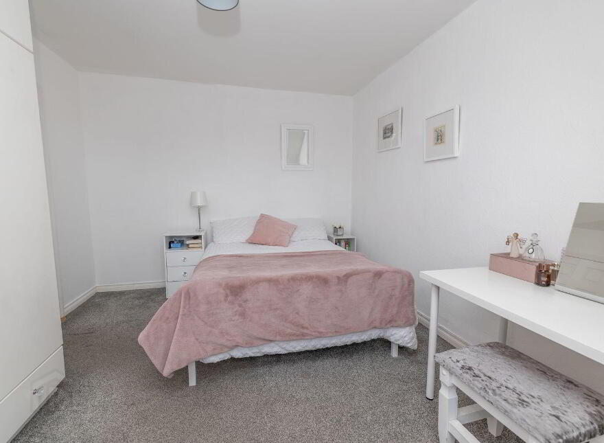 13 Cloughmore View, Warrenpoint, Newry, BT34 3TP