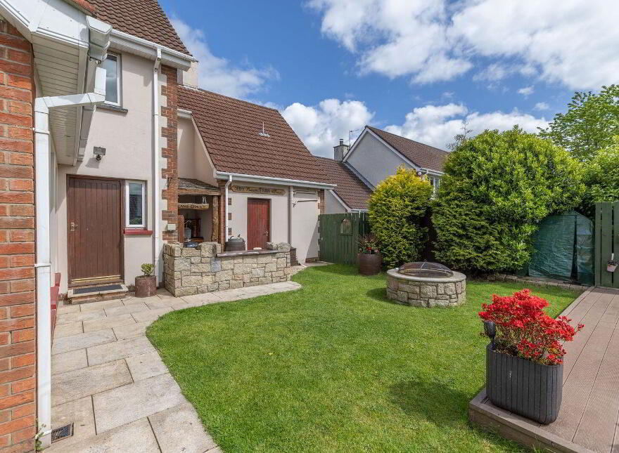 13 Cloughmore View, Warrenpoint, Newry, BT34 3TP