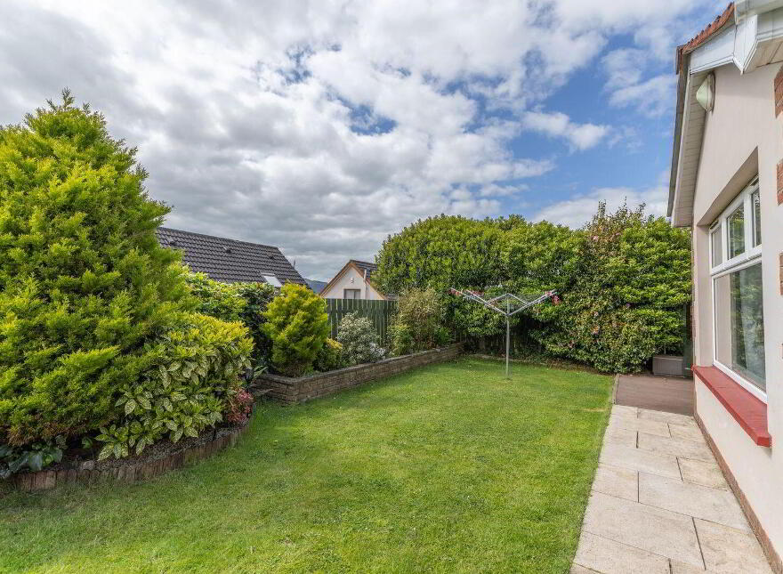 13 Cloughmore View, Warrenpoint, Newry, BT34 3TP