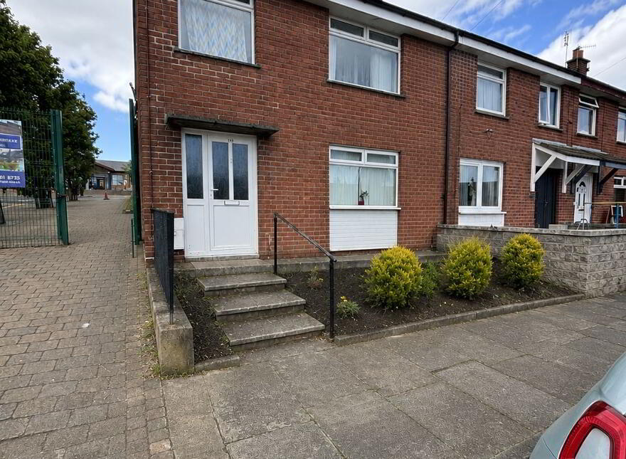 160 East Street, Newtownards, BT23 7DD photo