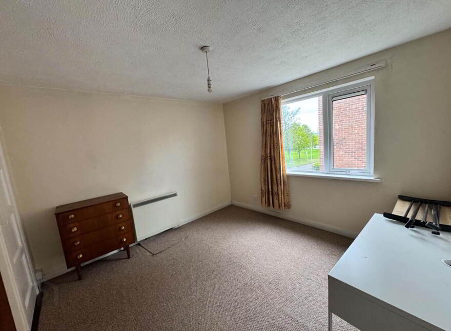 7d Glassillan Grove, Greenisland, Carrickfergus, BT38 8TE